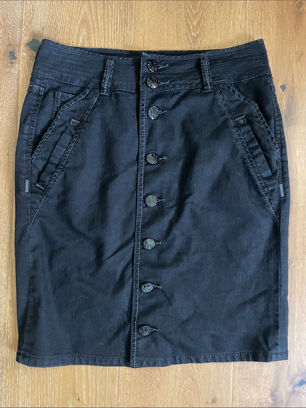 Like New Boutique Black Denim Button-Front Women's  Pencil Skirt Sz 6